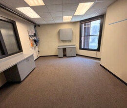 804 2nd Ave, Seattle, WA for lease Interior Photo- Image 2 of 3