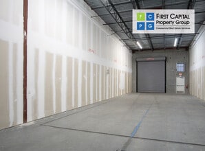 7906 Kingspointe Pky, Orlando, FL à louer Photo intérieure- Image 2 de 2