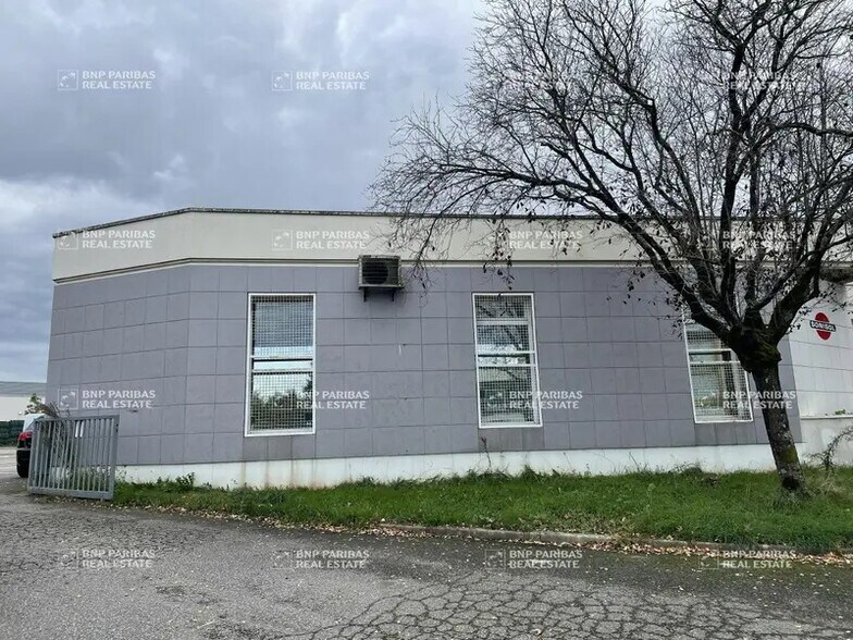 Local d'activités dans Orvault à vendre - Photo du bâtiment - Image 2 de 7