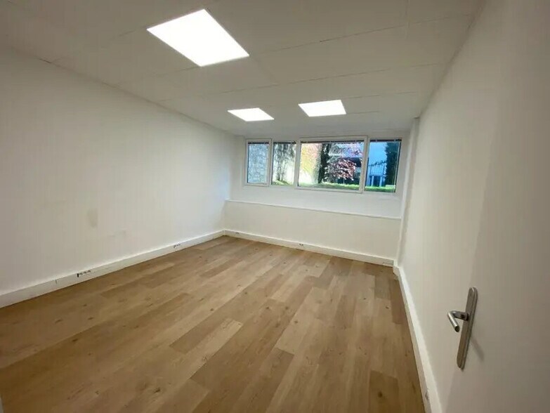 171 Ter Avenue Charles De Gaulle, Neuilly-sur-Seine à louer - Photo du bâtiment - Image 3 de 20