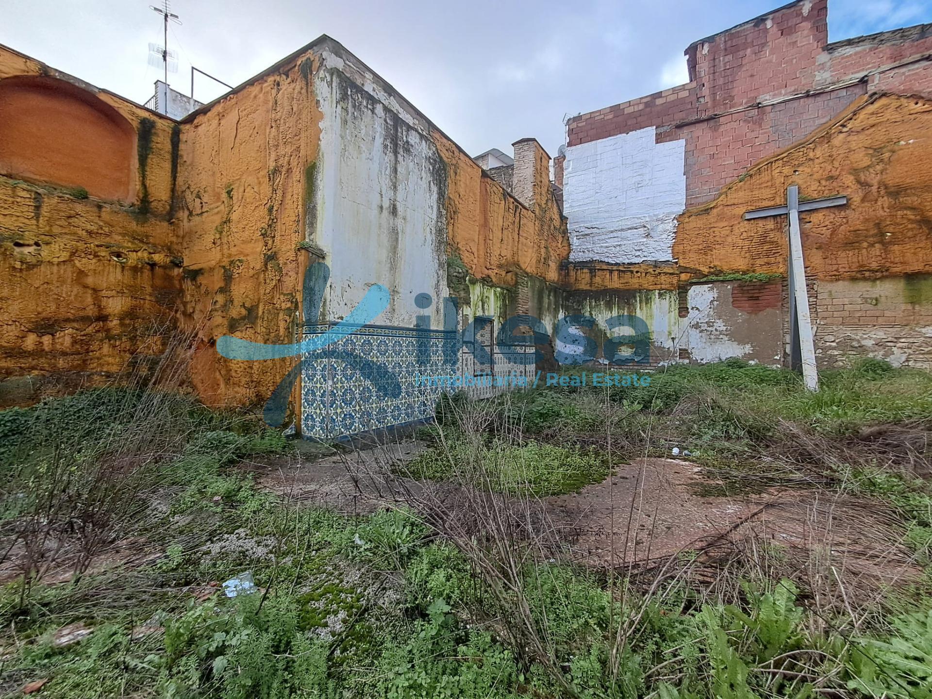 Calle Poeta Juan Ramón Jiménez, 13, FERNÁN NÚÑEZ, Córdoba for sale Building Photo- Image 1 of 10