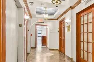 115 E 61st St, New York, NY for lease Interior Photo- Image 2 of 11