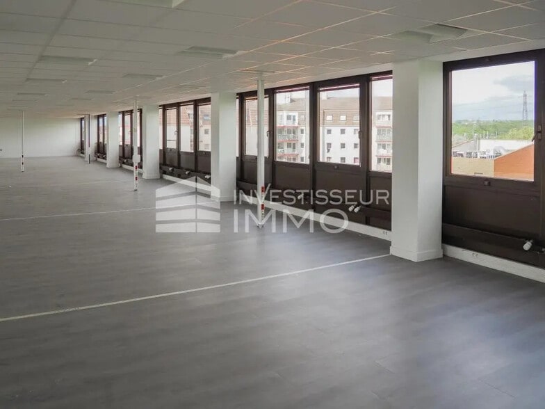Office in Limeil-Brévannes for lease - Interior Photo - Image 3 of 3