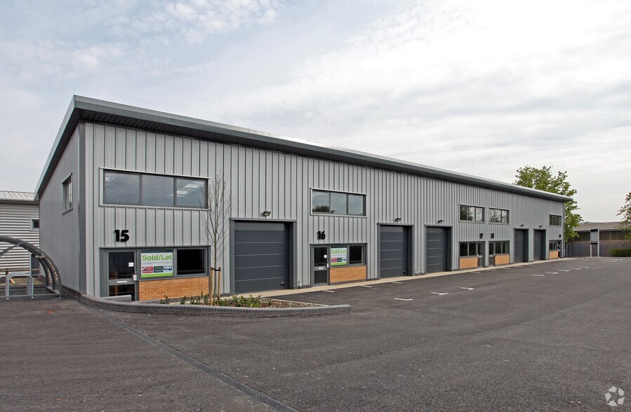 Kembrey St, Swindon à louer - Photo du bâtiment - Image 3 de 5