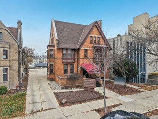 Plus de détails pour 1551 N Prospect Ave, Milwaukee, WI - Bureau à vendre