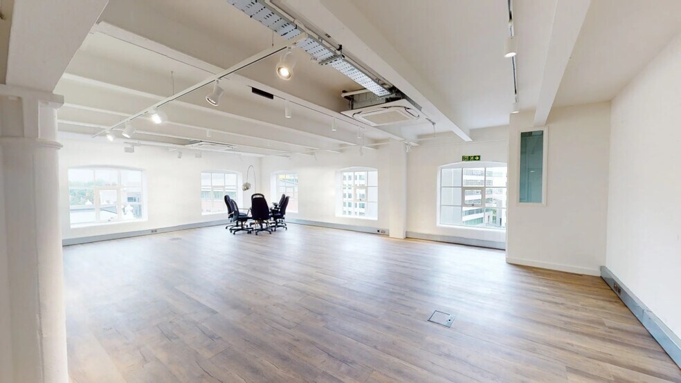 13 Bramley Rd, London for lease - Matterport 3D Scan - Image 3 of 50