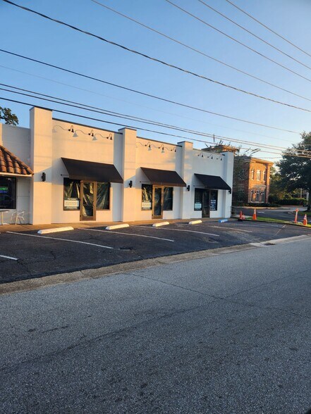 4415 Old Shell Rd, Mobile, AL à louer - Photo du bâtiment - Image 2 de 7