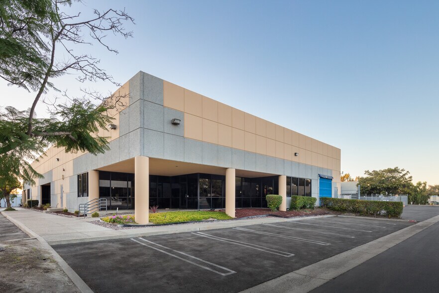2630 Business Park Dr, Vista, CA à vendre - Photo principale - Image 1 de 23