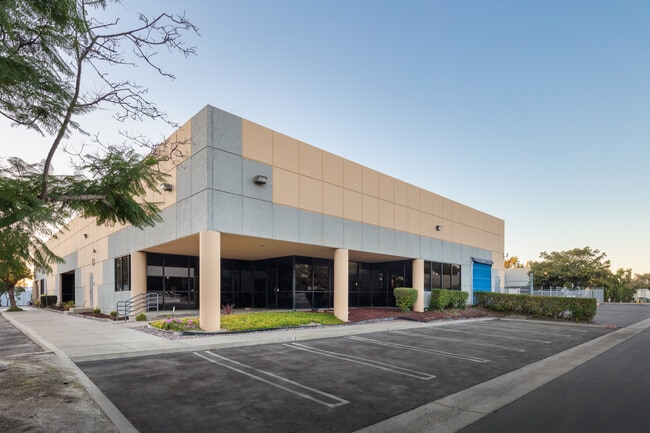Plus de détails pour 2630 Business Park Dr, Vista, CA - Industriel à vendre