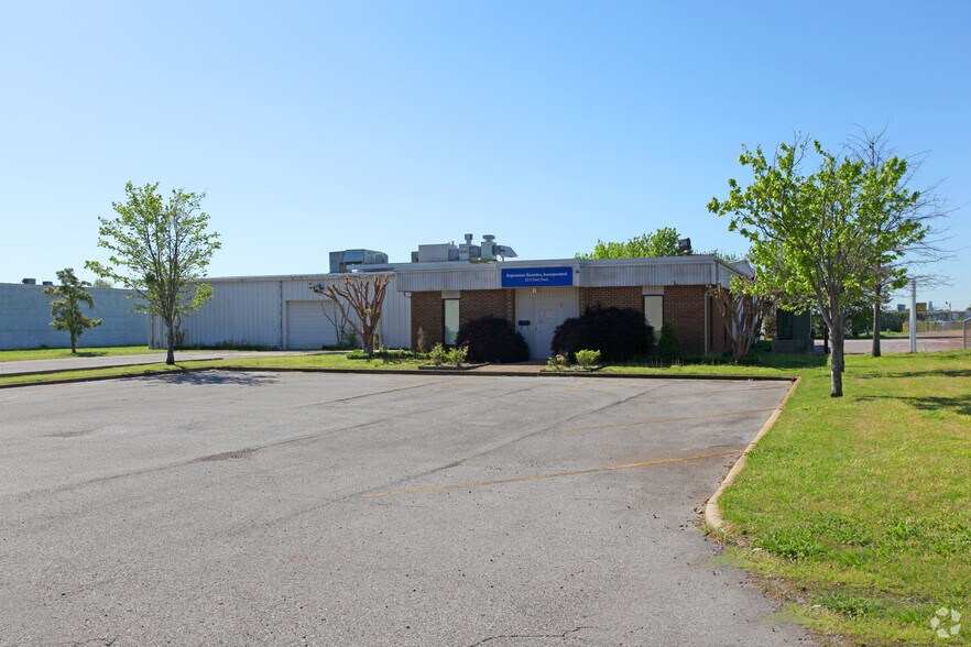 2215 Mock Rd, Huntsville, AL à vendre - Photo du bâtiment - Image 3 de 6