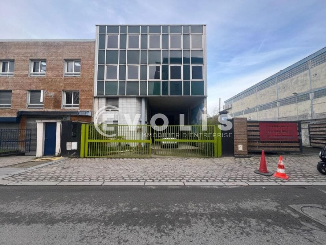 Flex in Aubervilliers for lease Building Photo- Image 1 of 9