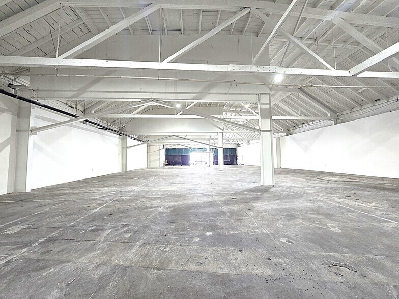 2225 W Pico Blvd, Los Angeles, CA à louer - Photo du bâtiment - Image 2 de 9