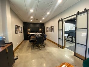 405 N Maple St, Summerville, SC for lease Interior Photo- Image 2 of 7