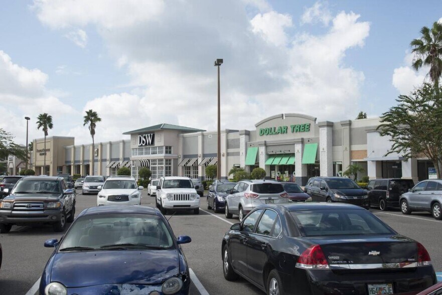 15240 N Dale Mabry Hwy, Tampa, FL à louer - Photo du bâtiment - Image 2 de 4