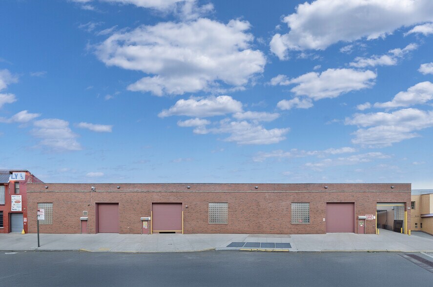 495 Walton Ave, Bronx, NY à louer - Photo du bâtiment - Image 1 de 9