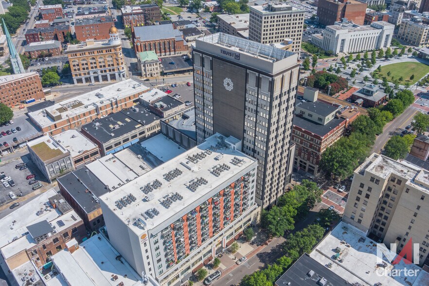 736 Market St, Chattanooga, TN à louer - Photo du bâtiment - Image 2 de 13