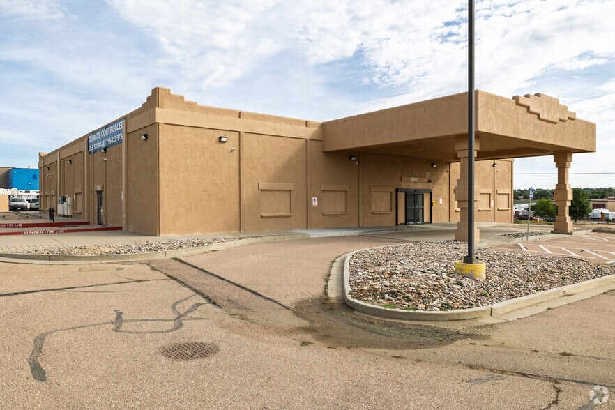 6910 Bandley Dr, Fountain, CO à vendre - Photo du bâtiment - Image 2 de 15