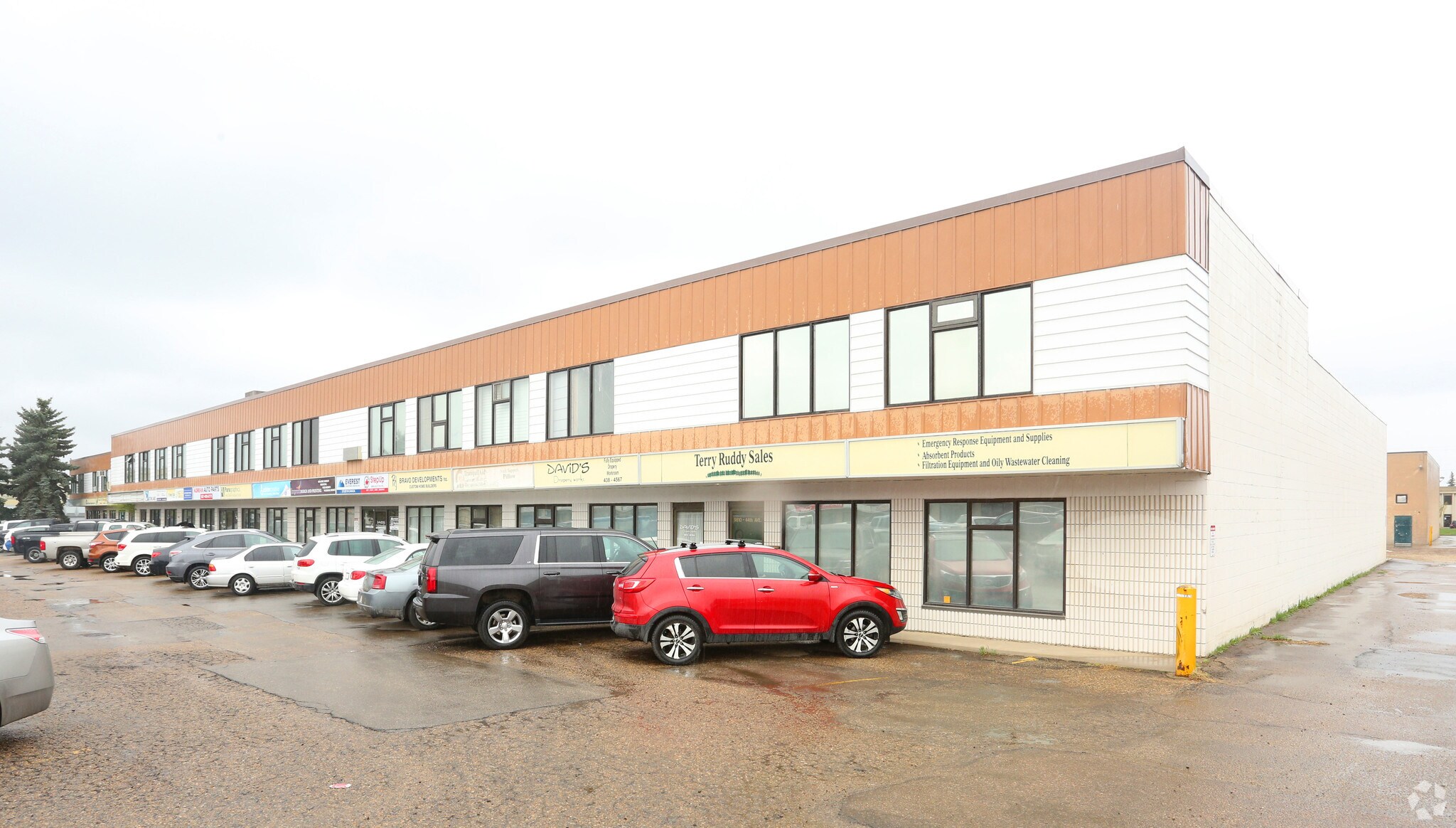 9810-9832 44th Ave NW, Edmonton, AB for sale Primary Photo- Image 1 of 1