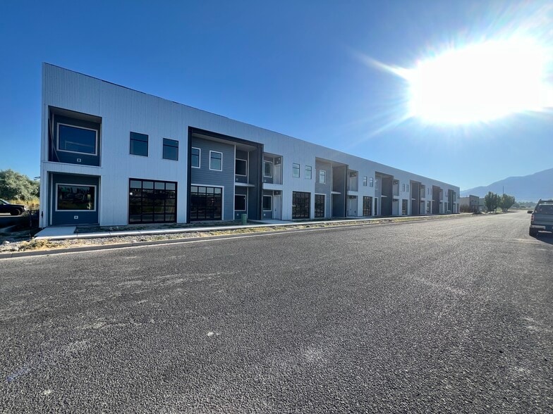 1115 W 130 S, Logan, UT à louer - Photo du bâtiment - Image 2 de 4