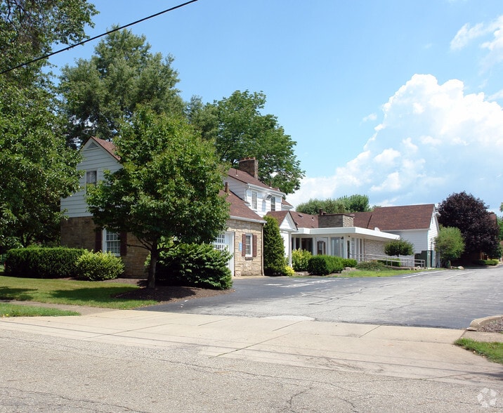 2614 E Market St, Warren, OH à vendre - Photo principale - Image 1 de 4