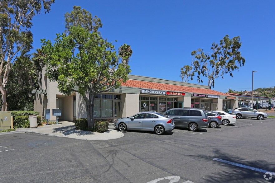710-790 Sycamore Ave, Vista, CA à louer - Photo du bâtiment - Image 3 de 9