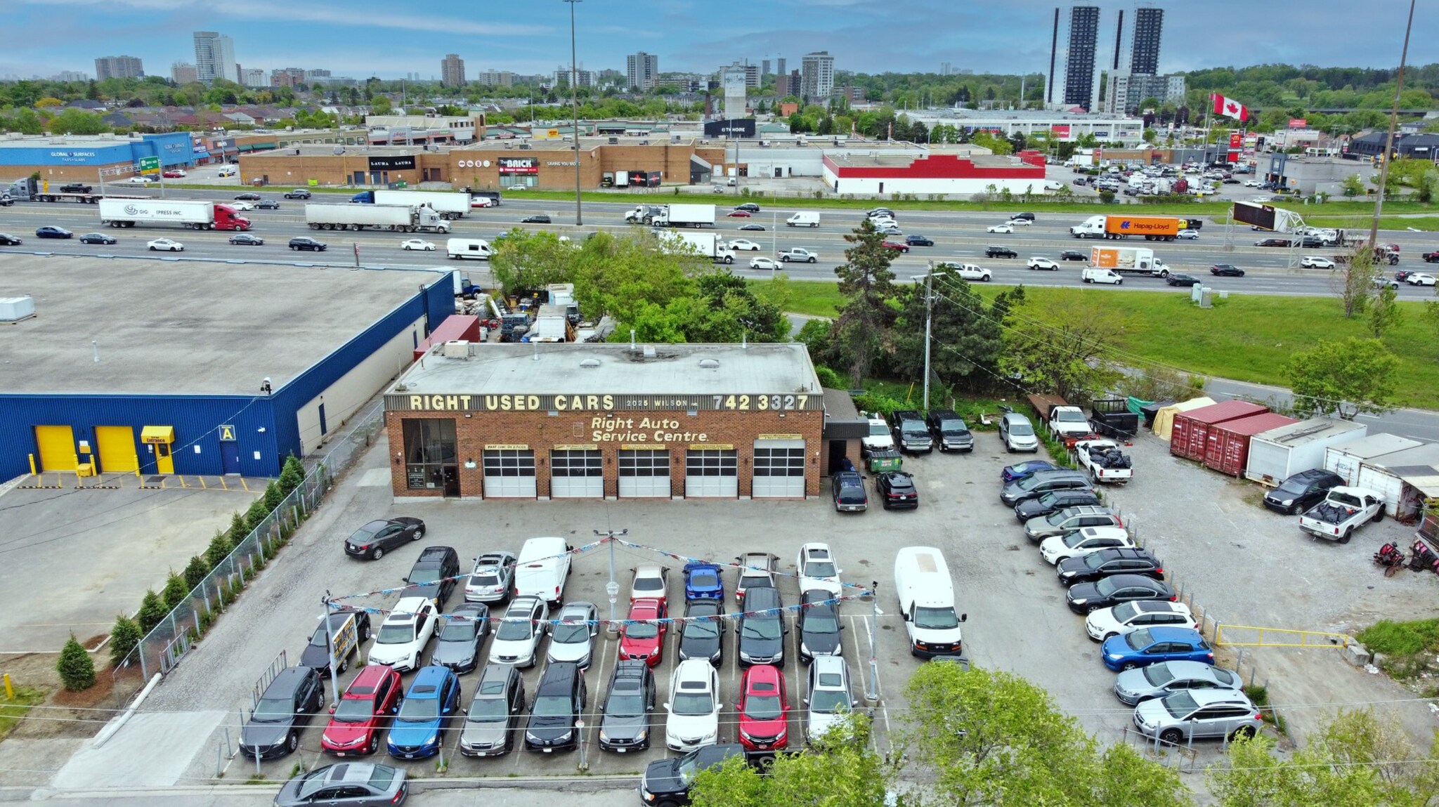 2025 Wilson Ave, Toronto, ON à vendre Photo du bâtiment- Image 1 de 3