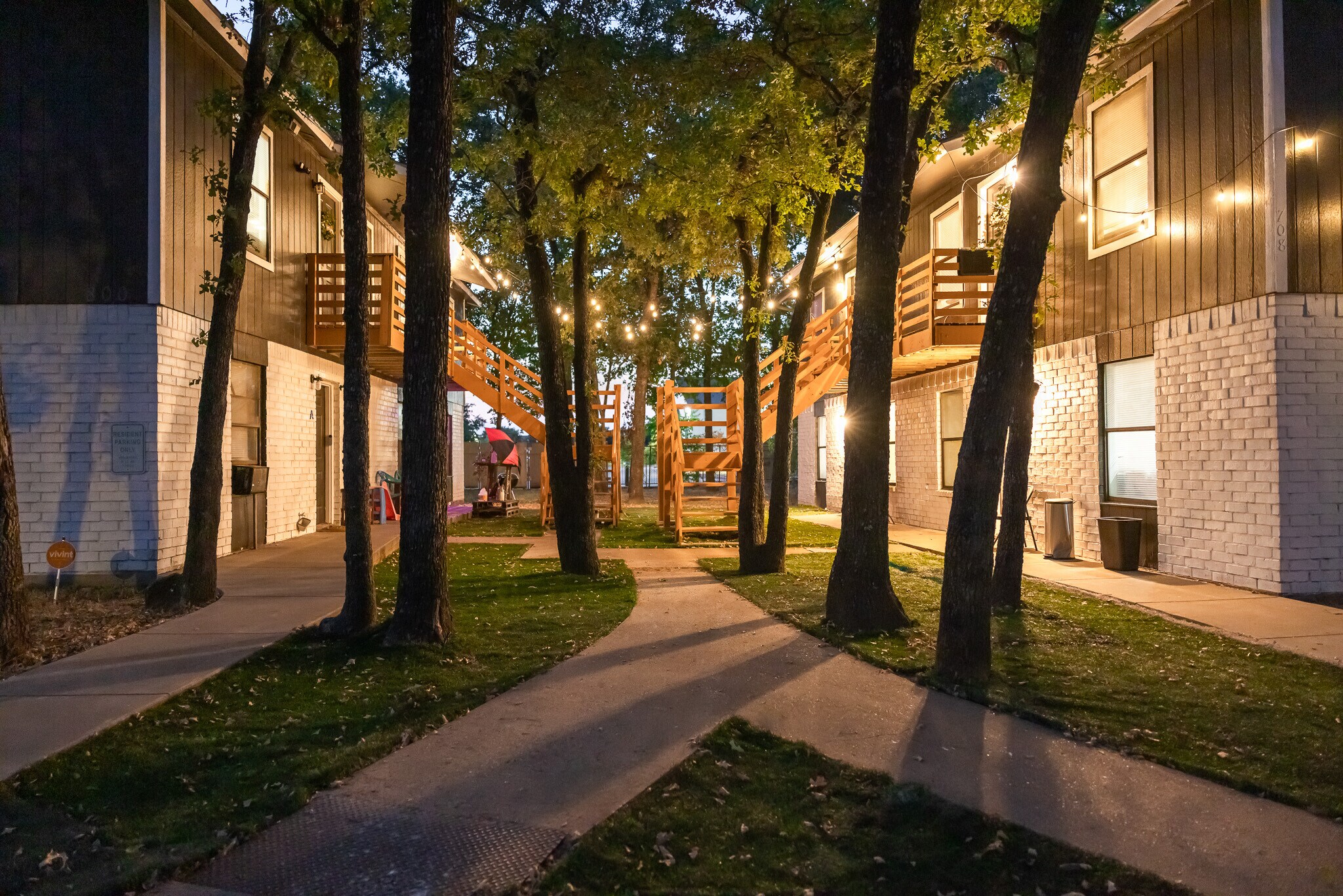 Bryan-College Station Airbnb 19 units portefeuille de 3 propriétés à vendre sur LoopNet.ca Photo principale- Image 1 de 62