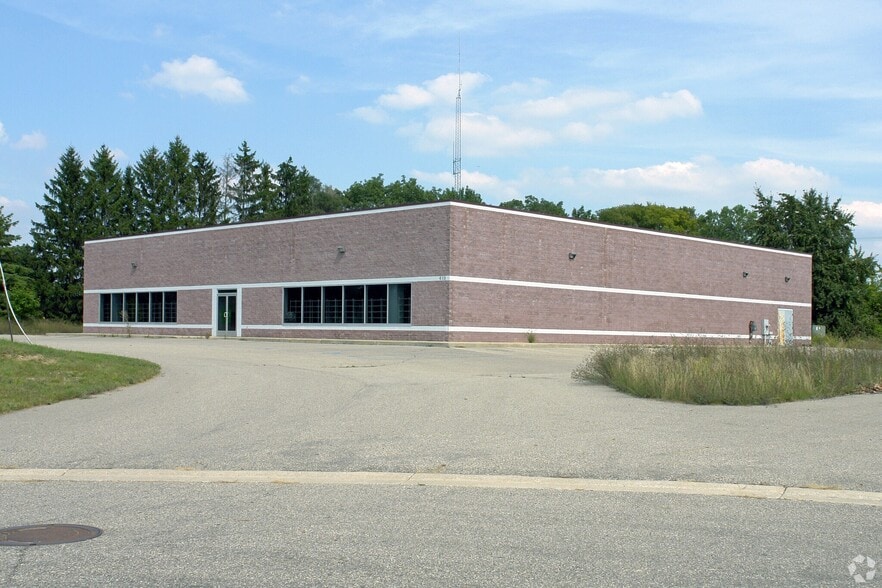 410 Swartz Ct, Ionia, MI à vendre - Photo du bâtiment - Image 2 de 14