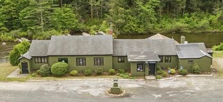 Plus de détails pour 200 Worthington Rd, Huntington, MA - Commerce de détail à vendre