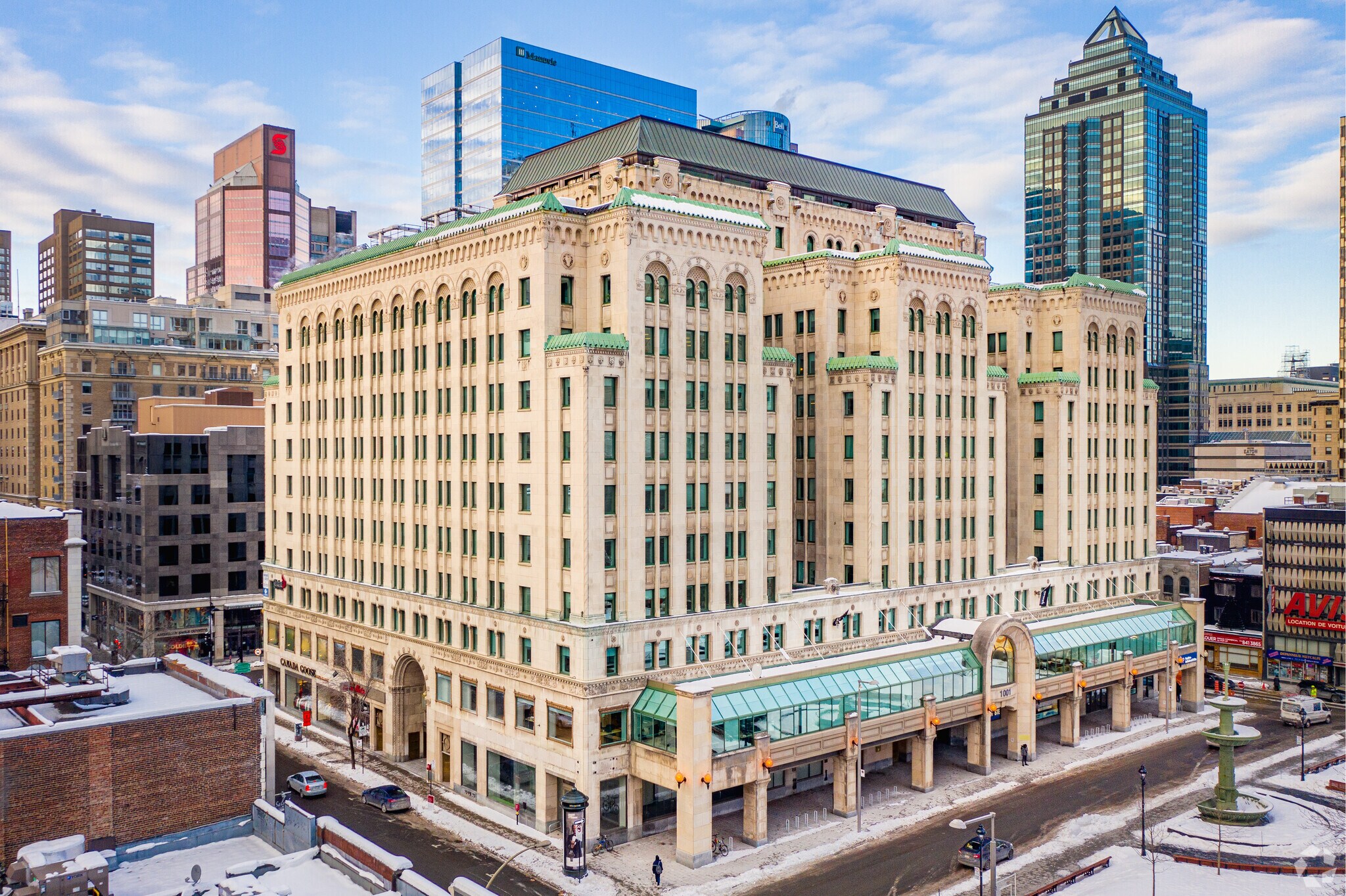 1000-1022 Rue Sainte-Catherine O, Montréal, QC for lease Primary Photo- Image 1 of 8