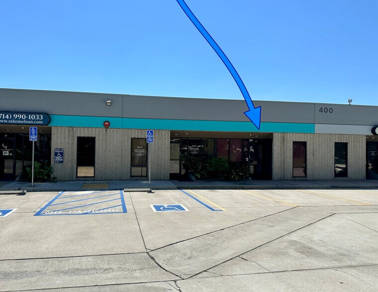 400 W Lambert Rd, Brea, CA à vendre - Photo du bâtiment - Image 2 de 4