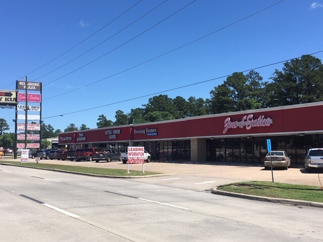 813-823 N I-45, Conroe, TX à louer - Photo du bâtiment - Image 3 de 8