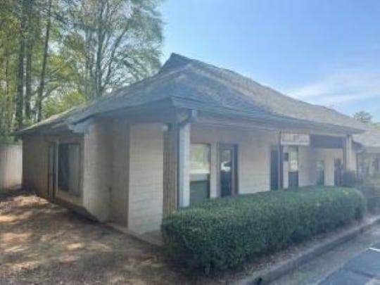 875 Old Roswell Rd, Roswell, GA 30076 - Unité 100A -  - Photo intérieure - Image 1 of 7