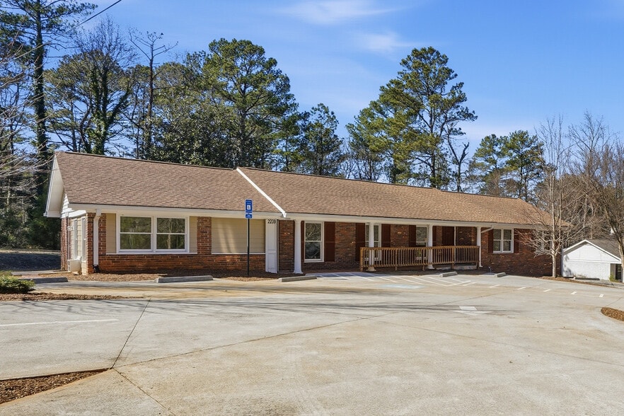 2239 Scenic Dr, Snellville, GA à vendre - Photo du bâtiment - Image 3 de 45
