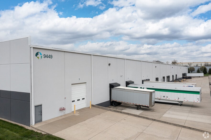 9449 Glades Dr, Hamilton, OH à louer - Photo du bâtiment - Image 2 de 2