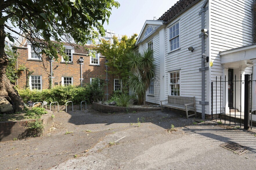 52 High St, Kingston Upon Thames à vendre - Photo du bâtiment - Image 3 de 9
