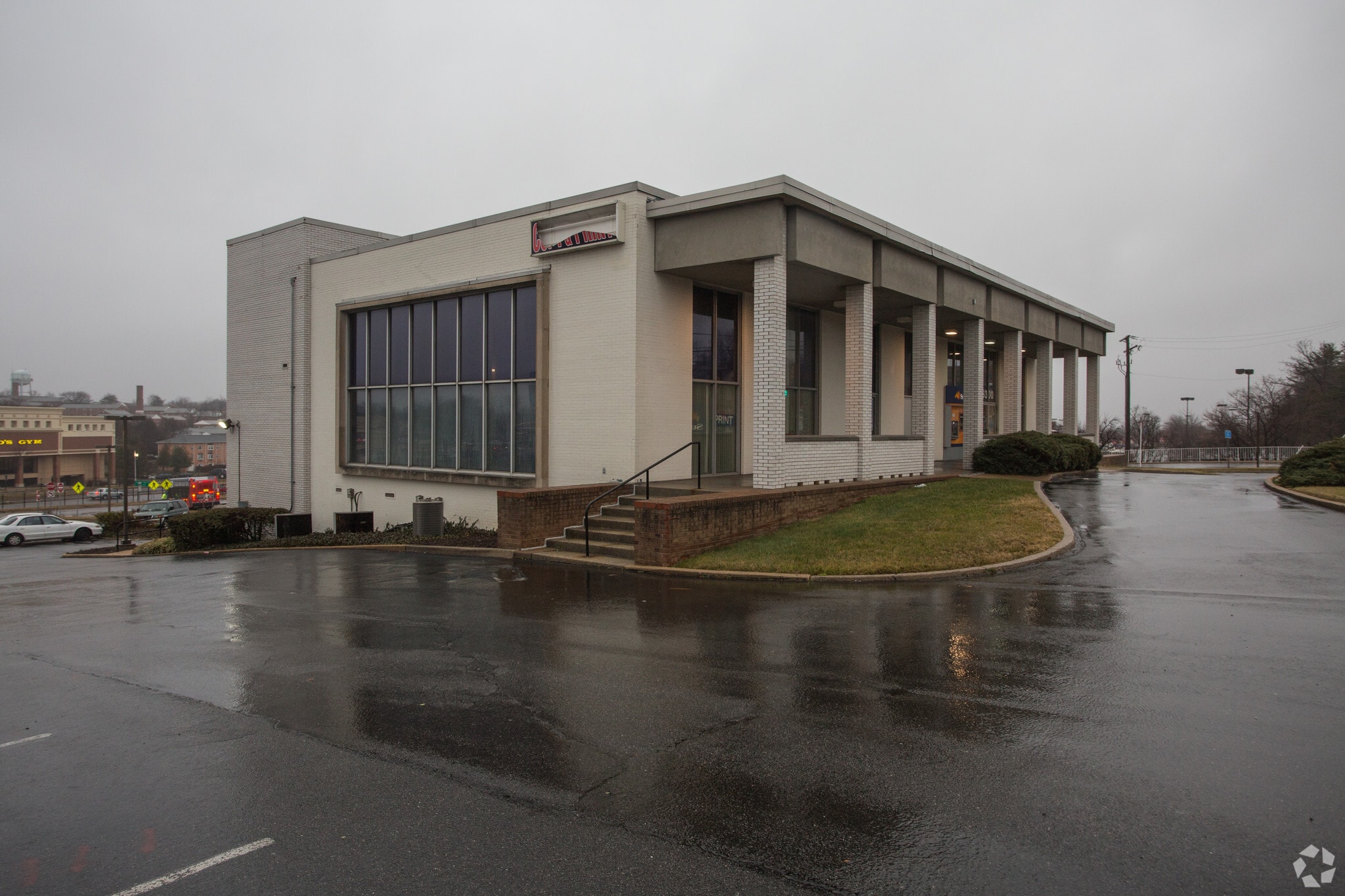 6300 Leesburg Pike, Falls Church, VA for lease Building Photo- Image 1 of 9