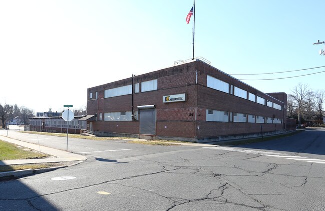 Plus de détails pour 34 Sanderson St, Greenfield, MA - Industriel à vendre