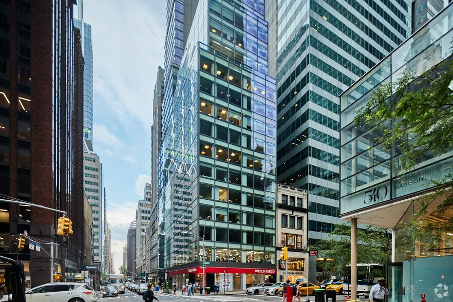 545 Madison Ave, New York, NY à louer - Photo du bâtiment - Image 1 de 10