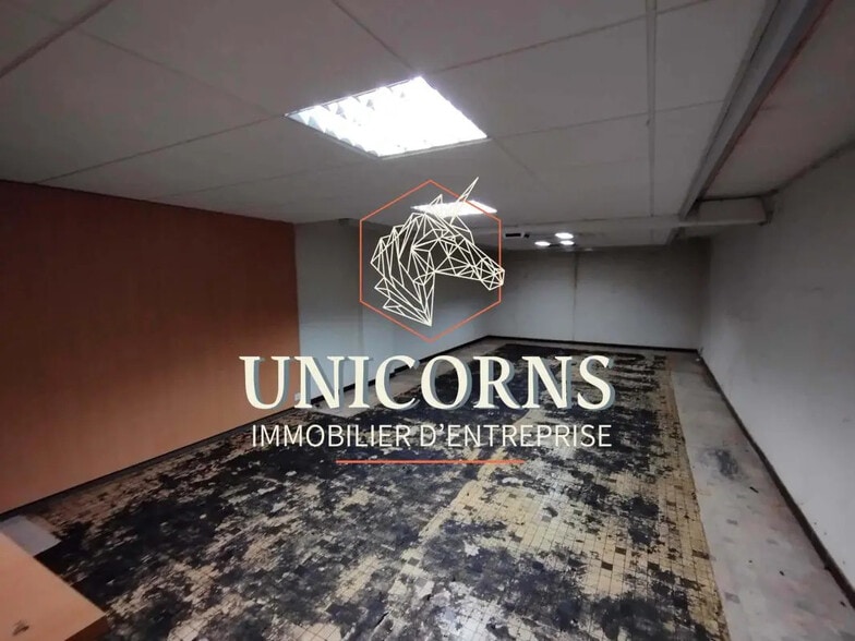 Retail in Toulouse for lease - Interior Photo - Image 2 of 6