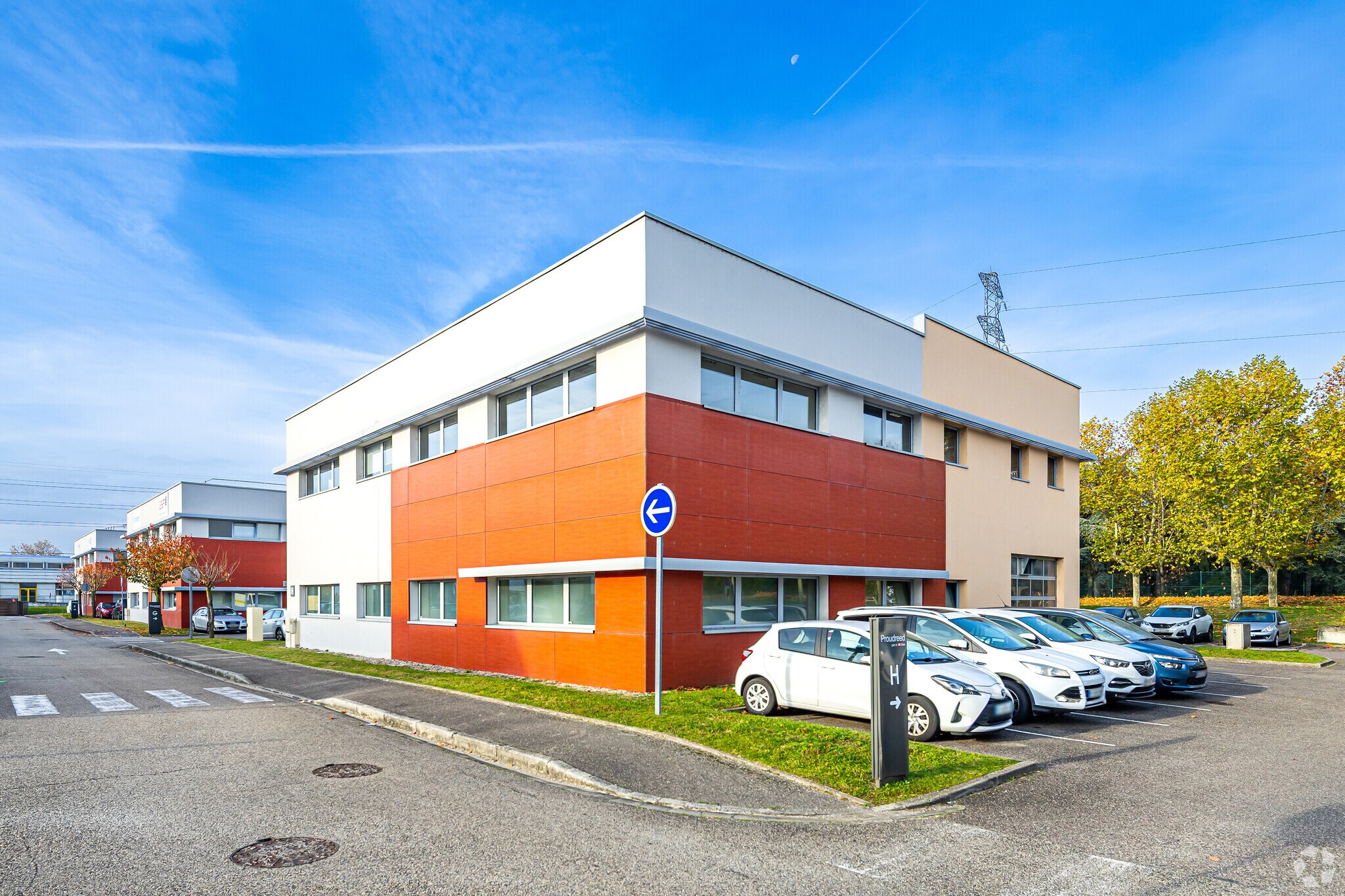 50 Rue Jean Zay, Saint-Priest for lease Primary Photo- Image 1 of 3