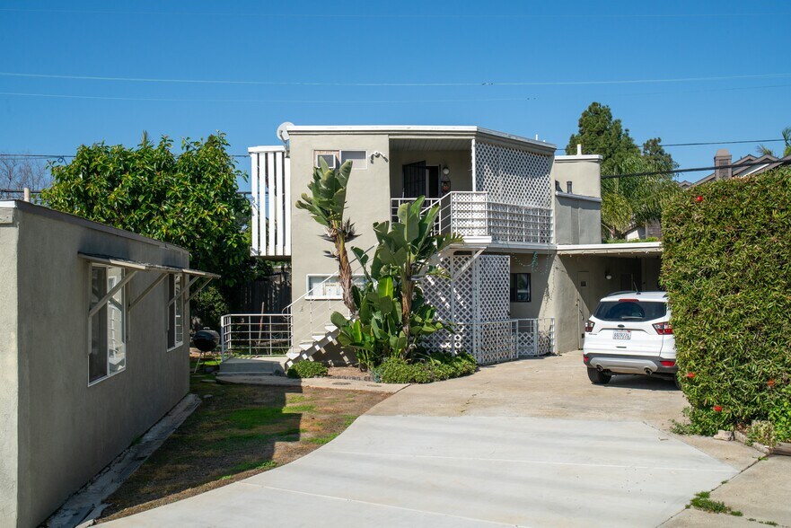 1124 Victoria St, Costa Mesa, CA à vendre - Photo du bâtiment - Image 3 de 20