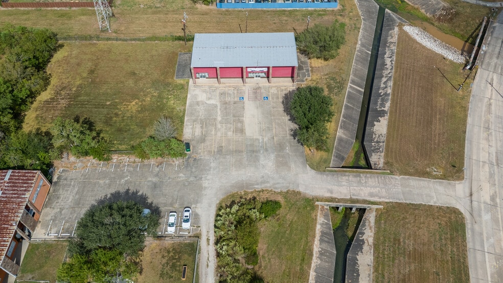 1035 Fairmont Pky, Pasadena, TX for sale - Building Photo - Image 3 of 41