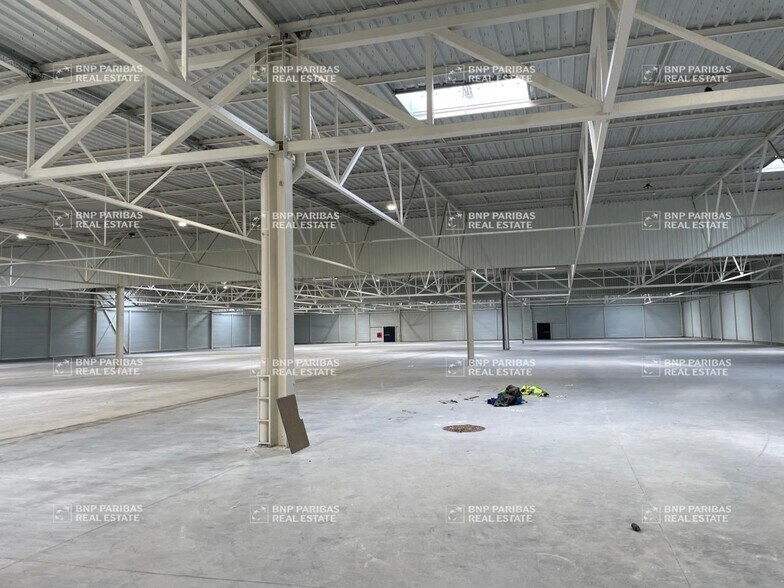 Bureau dans Le Blanc-Mesnil à louer - Photo du bâtiment - Image 3 de 9