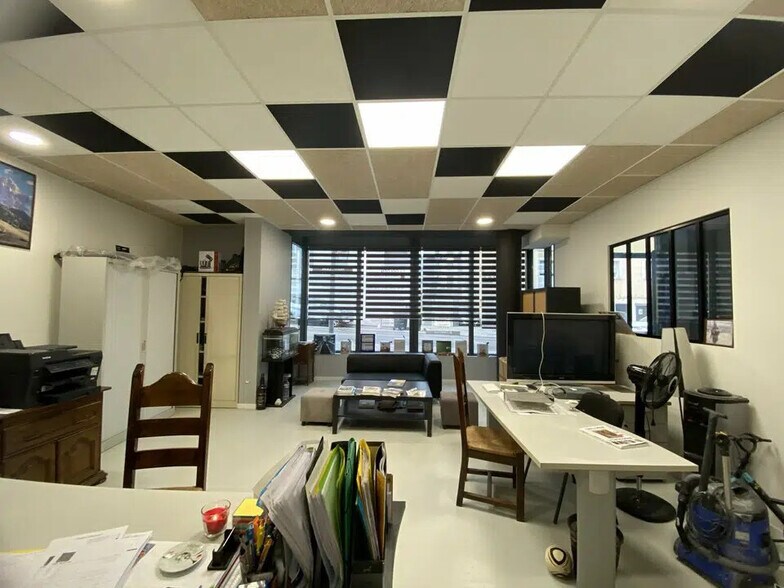 Immeuble residentiel dans Feyzin à vendre - Photo intérieure - Image 3 de 8