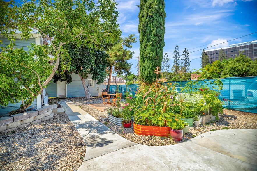 333 N Union Ave, Echo Park, CA à vendre - Photo du bâtiment - Image 3 de 13