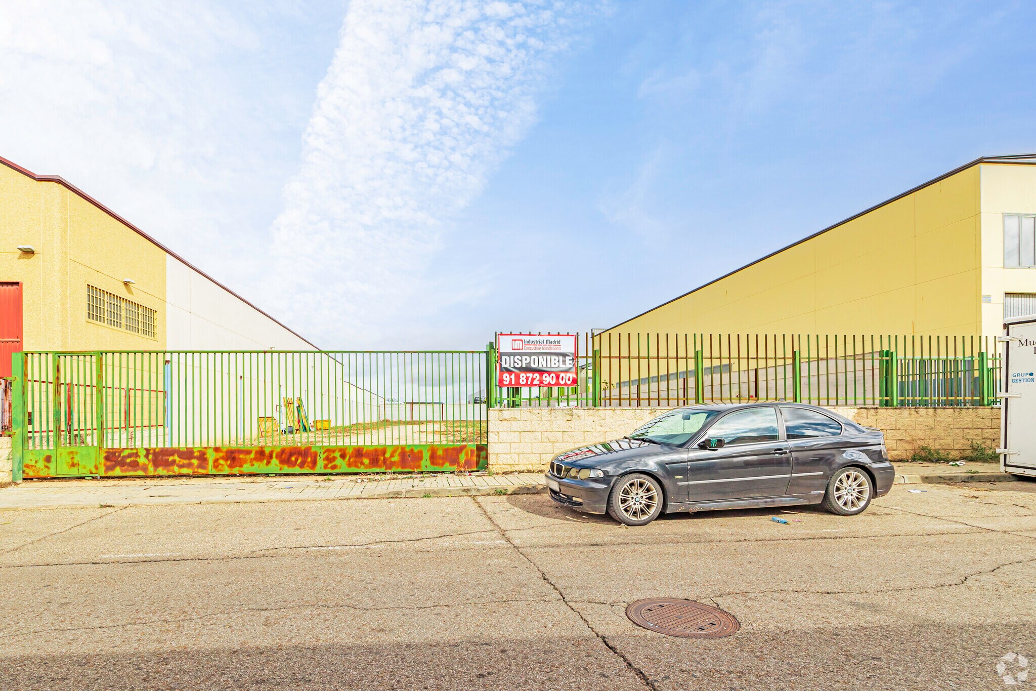 Calle Plata, 49, Loeches, Madrid for sale Primary Photo- Image 1 of 3