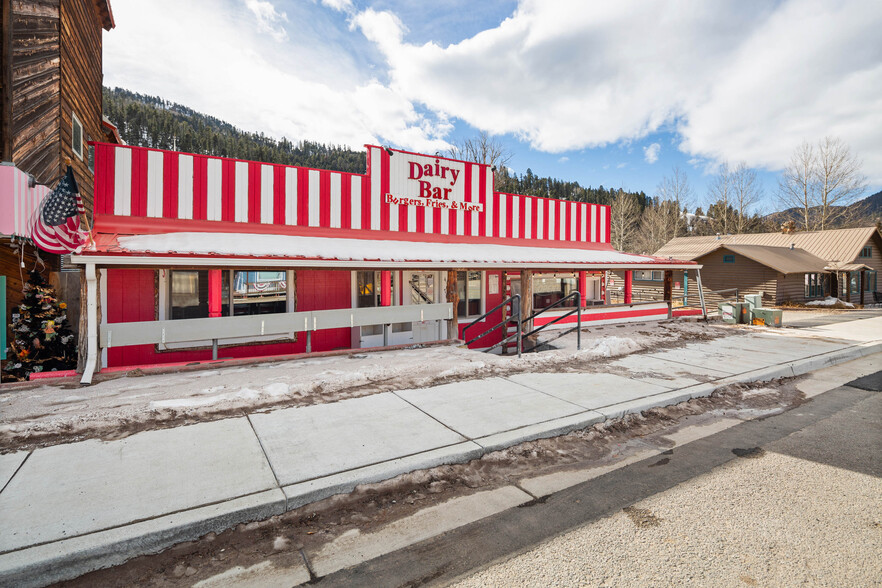 417 Main - NM 38 hwy, Red River, NM for sale - Primary Photo - Image 1 of 35