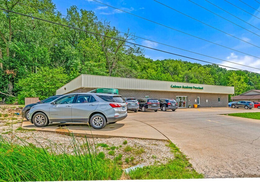 3000-3006 N Access Road 6, East Peoria, IL à vendre - Photo du bâtiment - Image 2 de 7