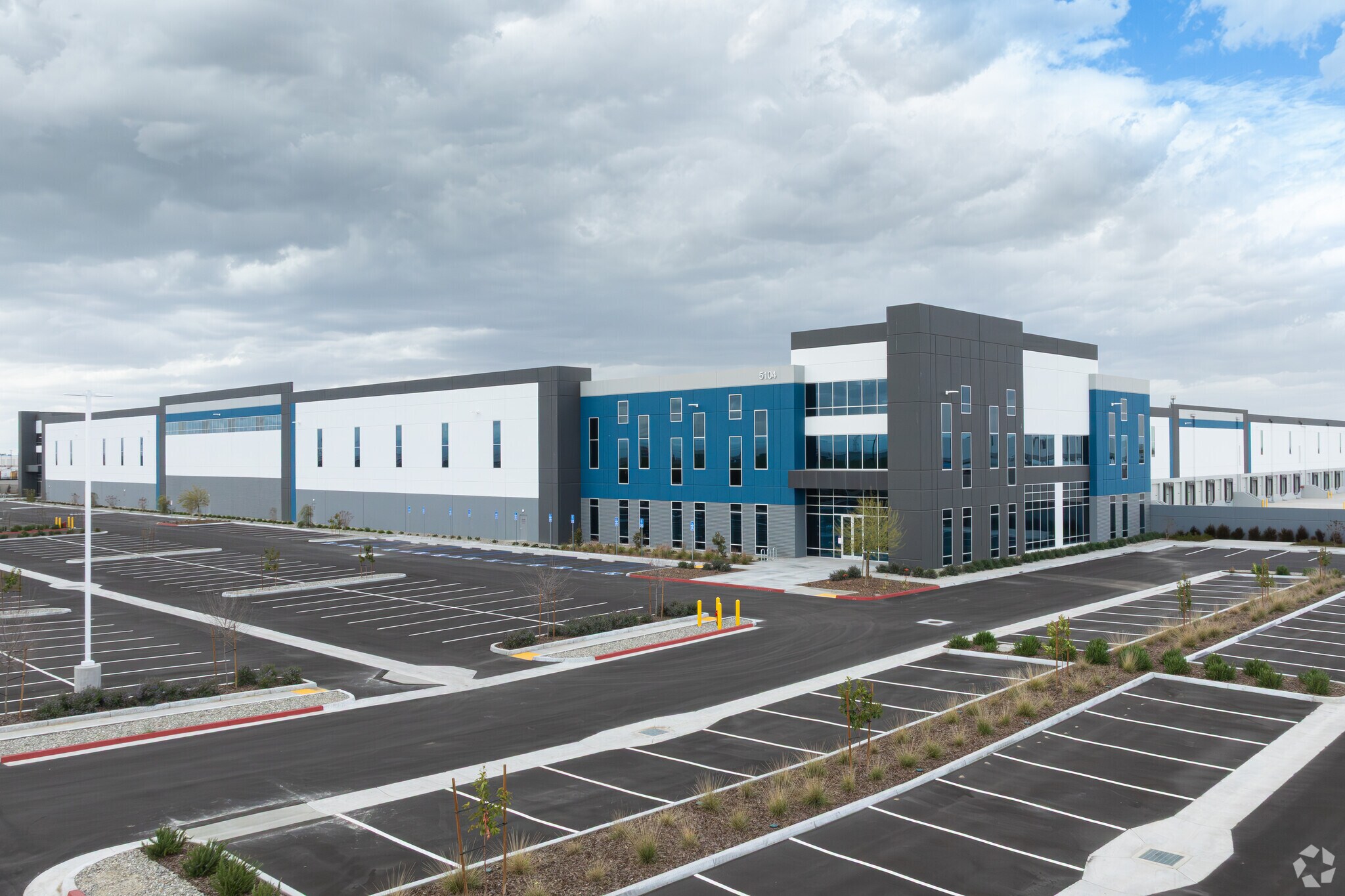 5104 Express Ave, Shafter, CA for lease Building Photo- Image 1 of 8